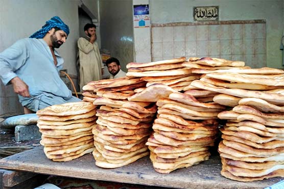 peshawar-district-administration-hikes-roti-prices-by-rs-5-amid-public-complaints