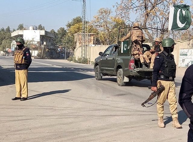 five-security-personnel-injured-in-ambush-on-convoy-near-lakki-marwat