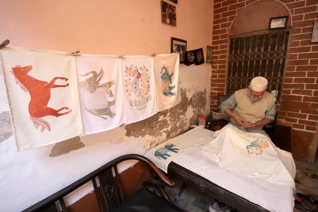 peshawars-wax-art-a-dying-craft-clings-to-life-amid-neglect