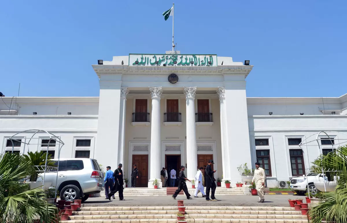 kp-government-to-dismiss-thousands-of-employees-hired-during-caretaker-period