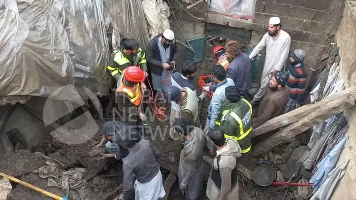 climate-change-intensifies-weather-extremes-in-pakistan-rising-threats-to-lives-and-livelihoods