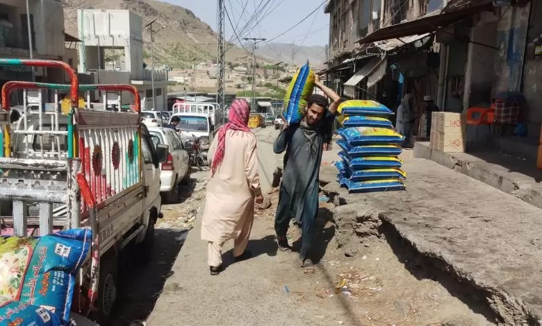 despite-may-day-torkham-labourers-forced-to-work-as-khyber-marks-workers-rights