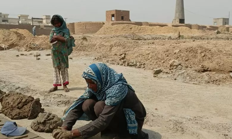 bricks-blood-and-bondage-the-forgotten-women-trapped-in-pakistans-kiln-slavery