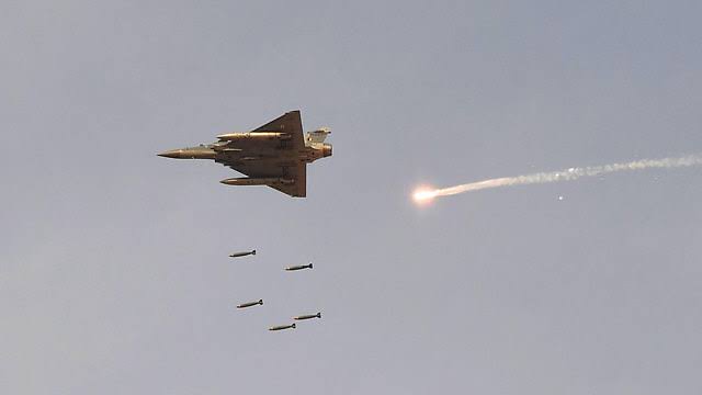 paf-downs-two-indian-jets-in-swift-retaliation-to-cross-border-attacks-confirms-security-sources