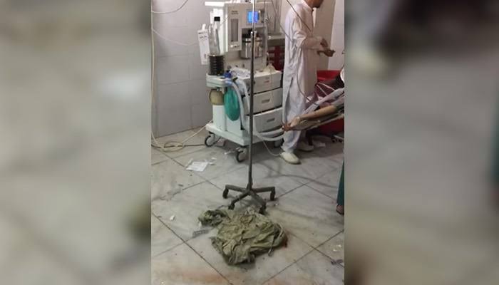 leaking-roof-in-newly-inaugurated-ot-at-peshawars-hmc-sparks-corruption-concerns