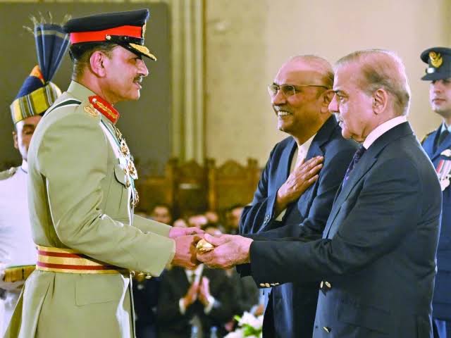 oas-asim-munir-honoured-with-field-marshal-baton-in-historic-ceremony-at-aiwan-e-sadr