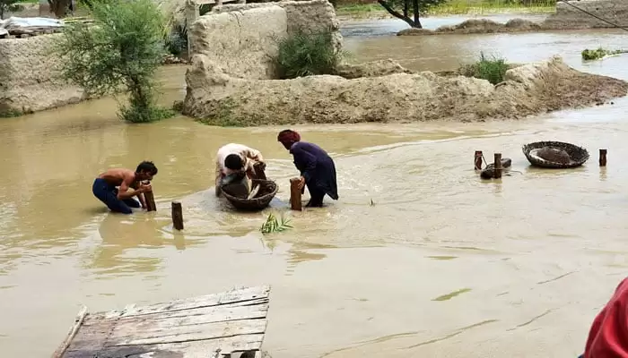 heavy-rains-flood-nowshera-child-drowns-in-aman-garh-stream