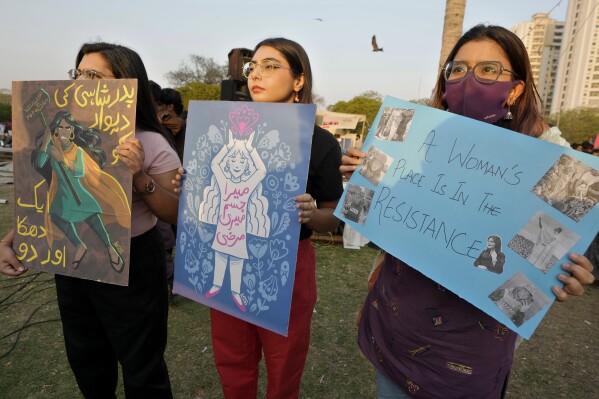 gender-discrimination-at-workplaces-in-kohat-breaking-barriers-unlocking-potential