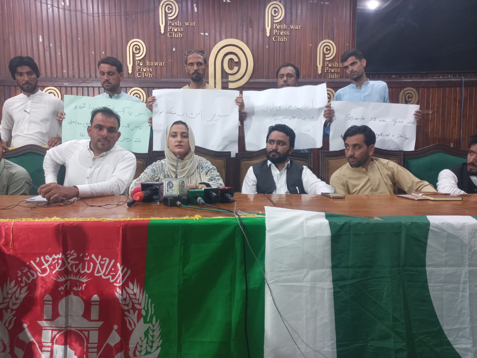 afghan-students-urge-pakistan-for-five-year-extension-to-finish-studies
