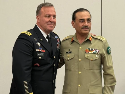 field-marsha-asim-munir-meets-us-military-leadership-attends-centcom-change-of-command-ceremony