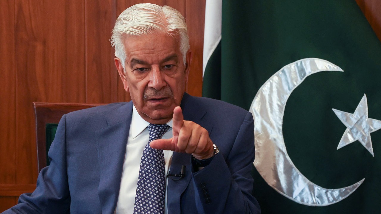 khawaja-asif-pays-tribute-to-martyred-major-adnan-aslam-blasts-afghan-involvement-in-terrorism