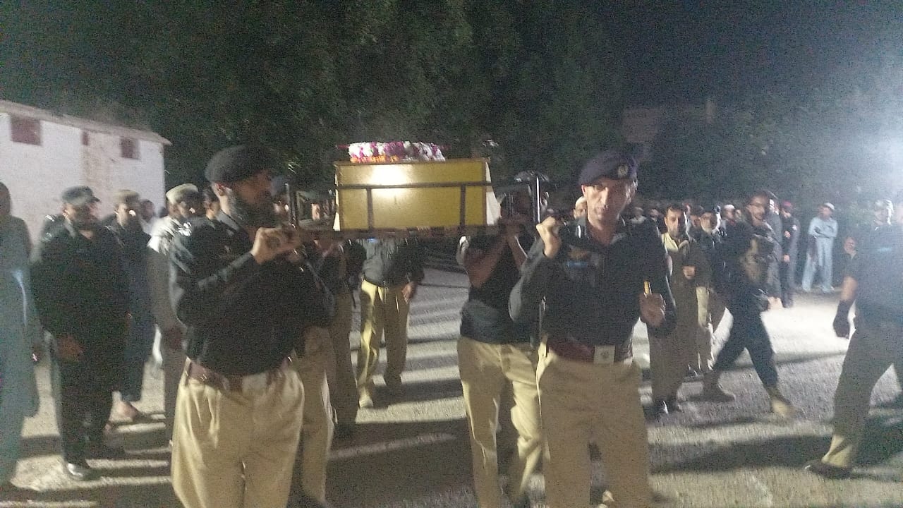police-constable-shot-dead-in-darra-adam-khel-abduction-attempt