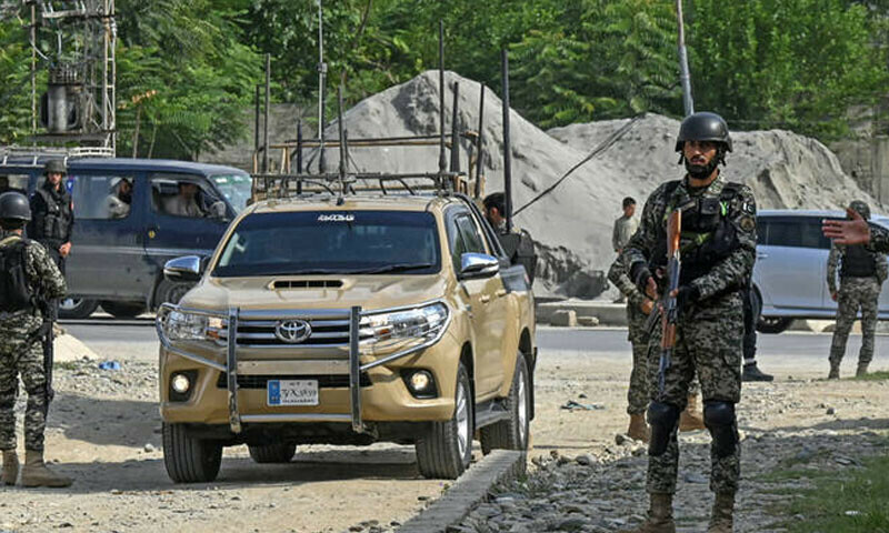 four-soldiers-martyred-11-injured-in-terrorist-attack-on-sngpl-team-near-dil-khan