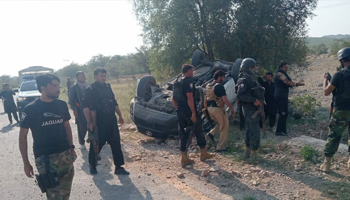 hangu-blast-claims-life-of-sp-asad-zubair-8-militants-killed-in-lakki-marwat-operation