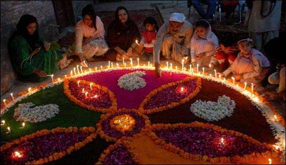 hindu-community-celebrates-diwali-across-pakistan-and-the-world-with-religious-fervour