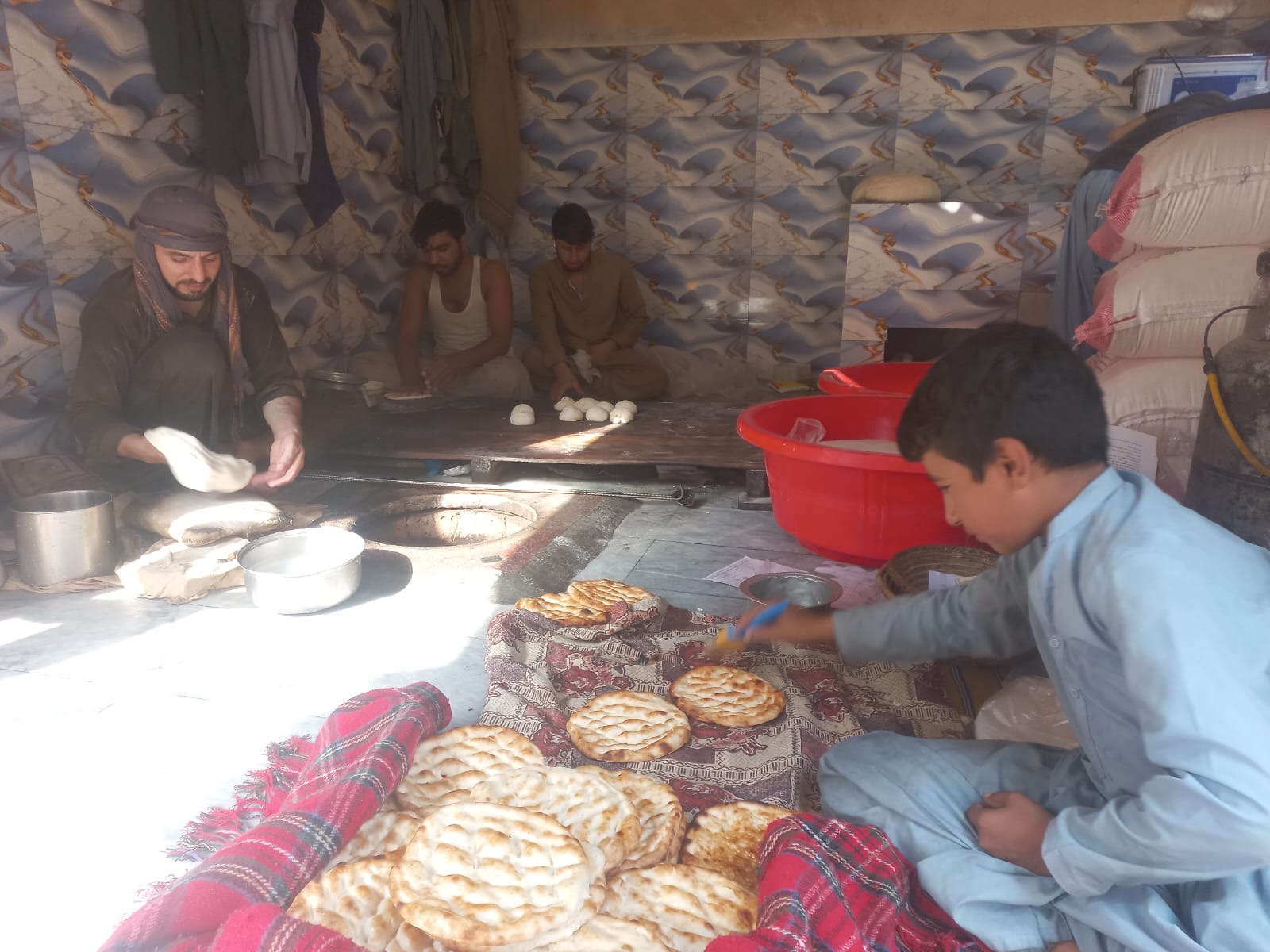 roti-price-in-peshawar-doubled-from-rs-20-to-rs-40-bakers-call-off-strike