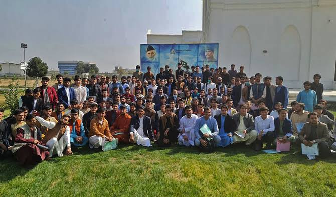 pakistan-extends-scholarship-deadline-for-afghan-students-amid-internet-blackout