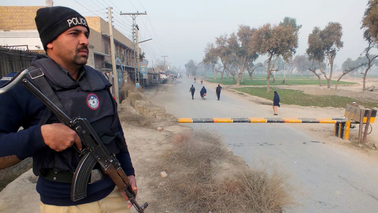 terrorists-attack-north-waziristan-dpos-convoy-in-bannu-five-policemen-injured