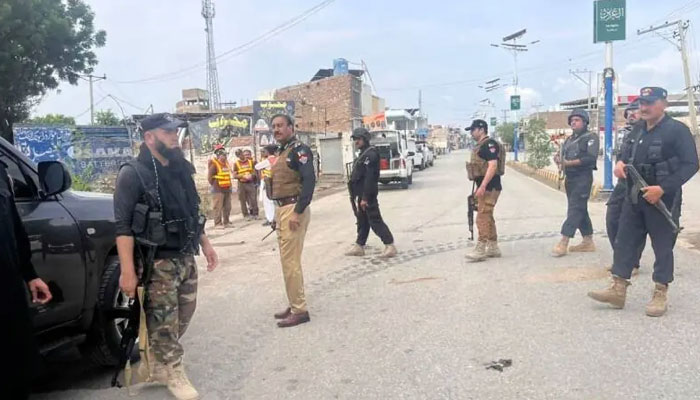 seven-killed-as-gunmen-attack-peace-committees-office-in-bannu-