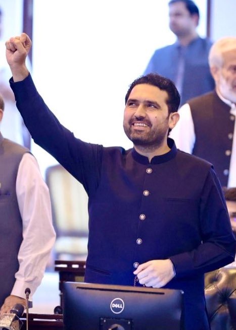 kp-cm-condemns-alleged-police-manhandling-of-pti-founders-sisters