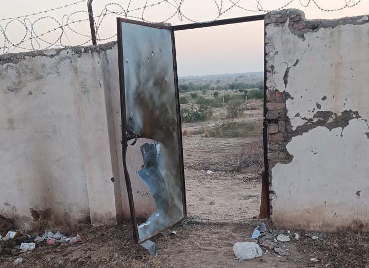 bannu-police-repel-intense-midnight-assault-on-ahmadzai-station-five-policemen-injured