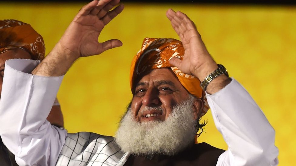 is-kp-commander-killed-in-karak-after-four-hour-gun-battle-linked-to-failed-plot-against-maulana-fazlur-rehman