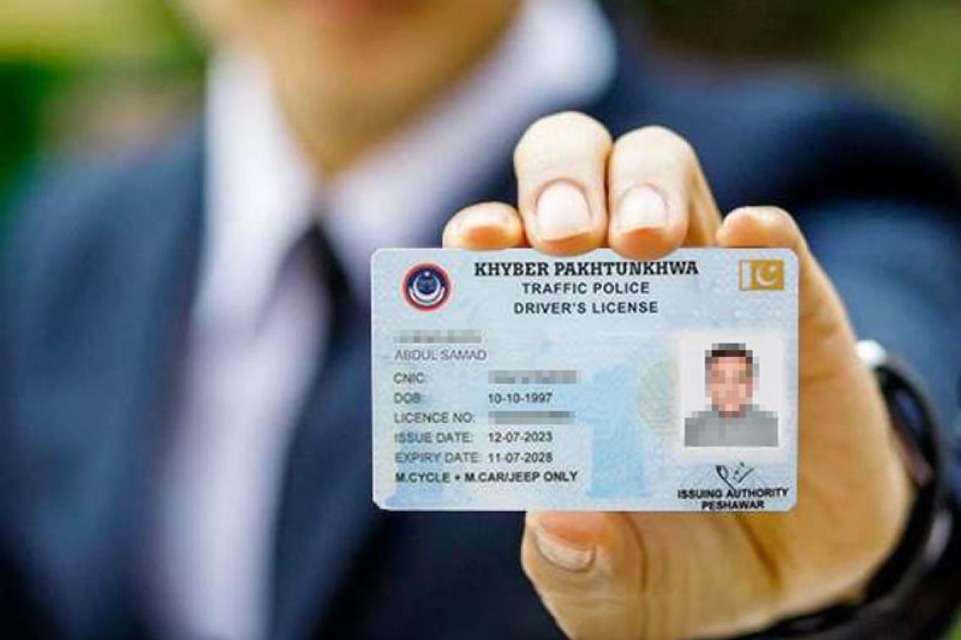 sohail-afridi-directs-swift-delivery-of-pending-driving-license-cards-across-kp