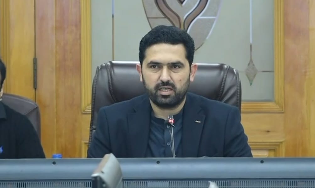 kp-cm-directs-ministers-to-conduct-fortnightly-district-visits-flags-delay-in-nfc-funds