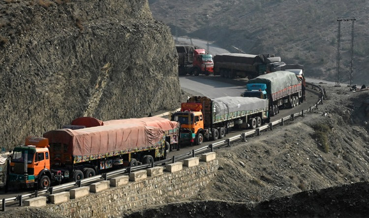 pakistan-partially-resumes-clearance-of-humanitarian-cargo-for-afghanistan-after-two-month-suspension