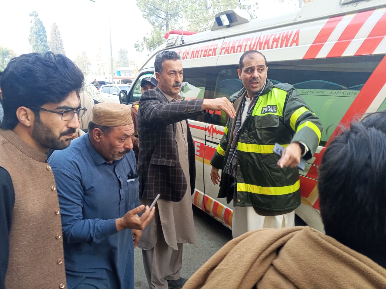 tragedy-on-swat-motorway-flying-coach-crash-kills-4-injures-18
