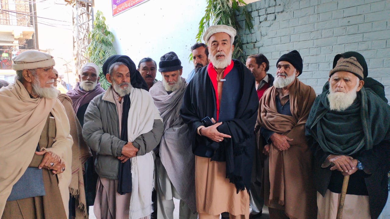 non-payment-of-pensions-triggers-protest-in-bannu