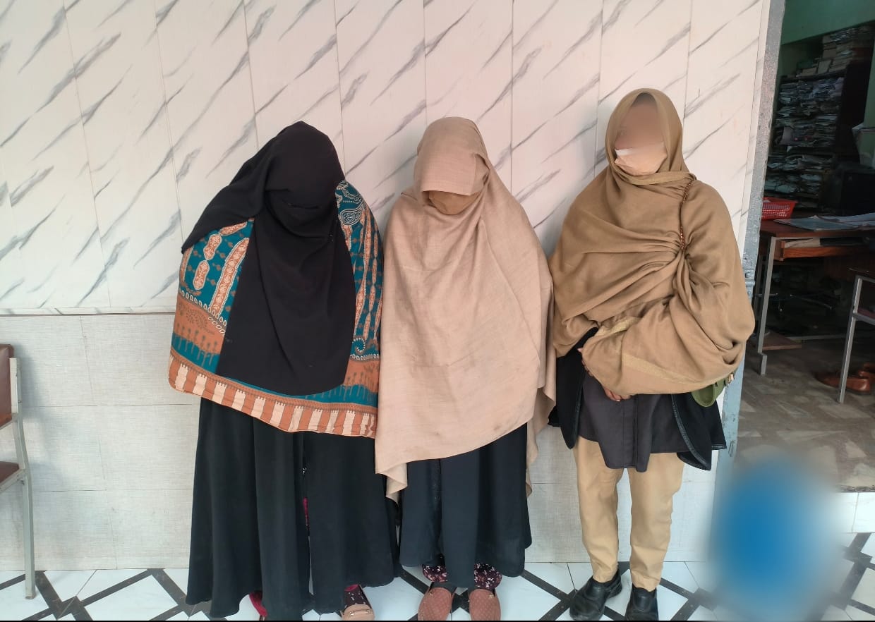peshawar-police-arrest-female-robbers-three-snatchers-in-separate-operations