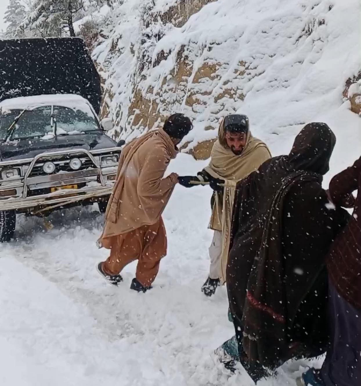 snowfall-reveals-a-man-made-humanitarian-crisis-in-tirah