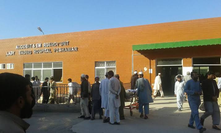 six-injured-in-pak-afghan-clashes-moved-to-lady-reading-hospital-as-pakistan-vows-continued-operations