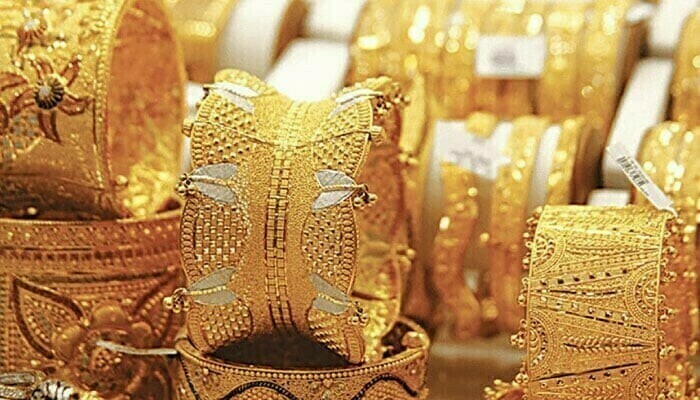 gold-prices-drop-how-much-is-per-tola-now