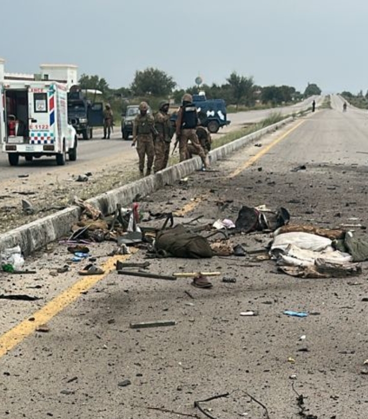 bannu-attack-on-security-forces-convoy-on-indus-highway