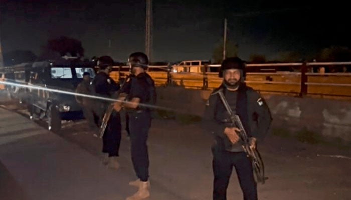 peshawar-three-wanted-suspects-killed-during-attack-on-police-team