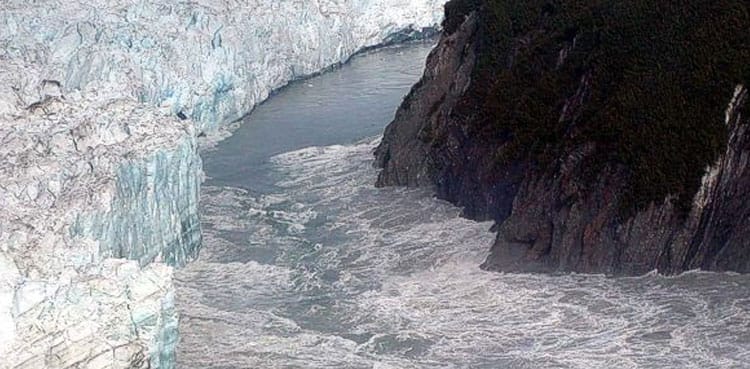 glacial-flood-alert-kp-braces-for-heavy-rains-and-rising-threat