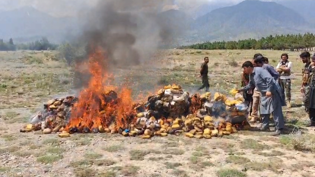 major-anti-drug-operation-kurram-police-incinerate-large-quantity-of-narcotics