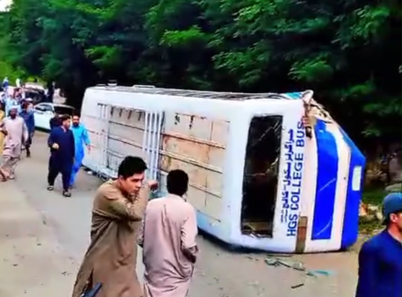 one-dead-over-20-injured-as-school-bus-overturns-in-upper-swat