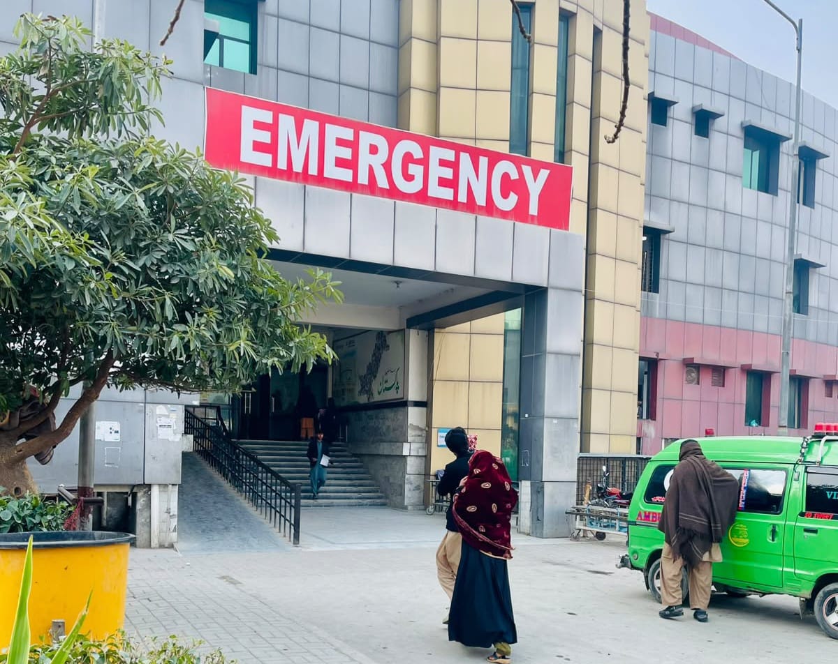woman-alleges-attempt-of-sexual-assault-at-nowshera-hospital-fir-lodged-against-three-guards