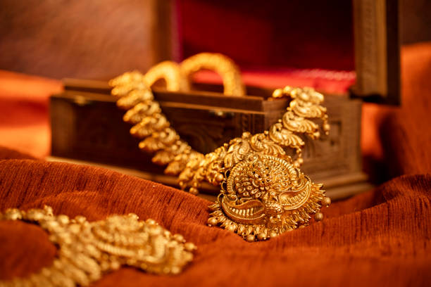 gold-prices-record-mild-decline-across-markets