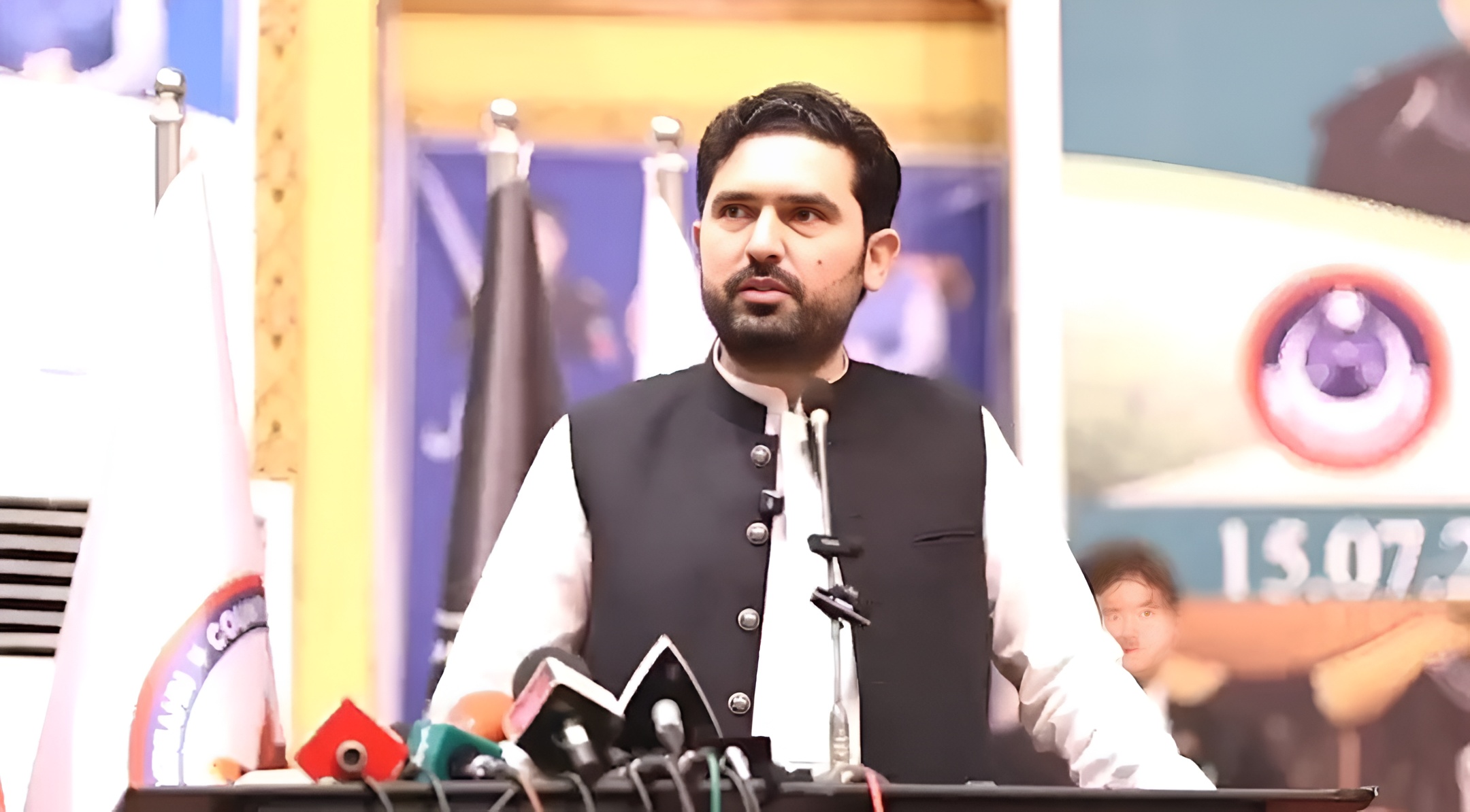 stand-firm-against-crime-and-terrorism-cm-addresses-4306-new-kp-police-recruits