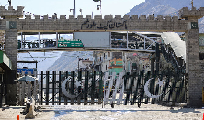 torkham-trade-deadlock-deepens-as-traders-threaten-indefinite-sit-in