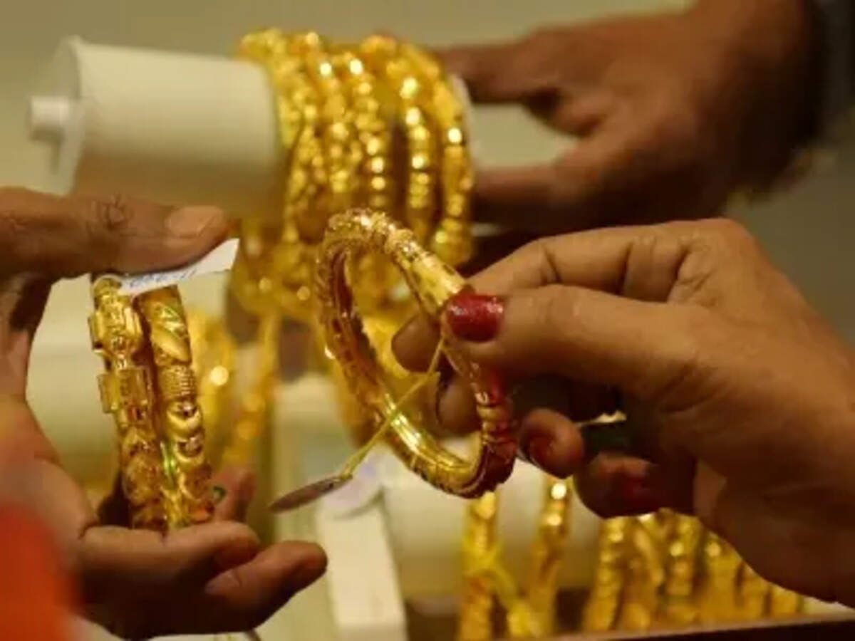 gold-scales-new-peak-for-second-consecutive-day