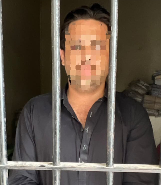 mardan-cop-allegedly-kills-suspect-in-police-custody-to-avenge-brothers-murder
