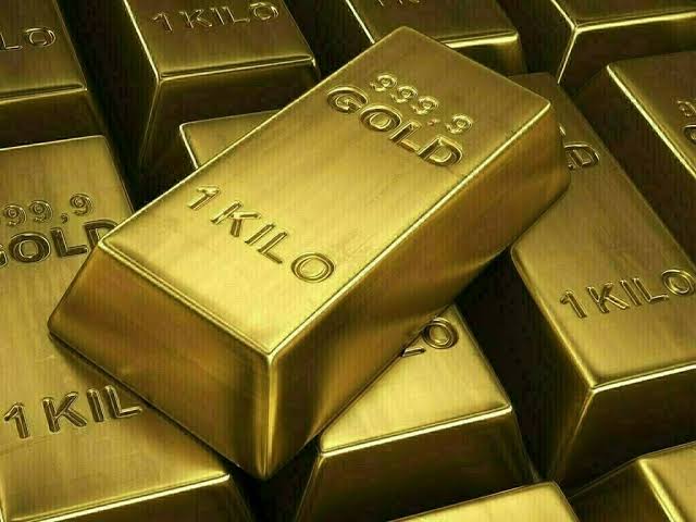 gold-shines-brighter-as-prices-hit-fresh-record-high