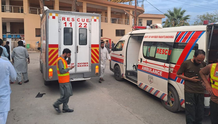 two-rescue-1122-workers-killed-while-transporting-blast-victims-in-di-khan