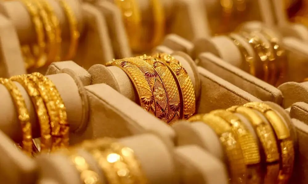 gold-prices-slide-in-pakistan