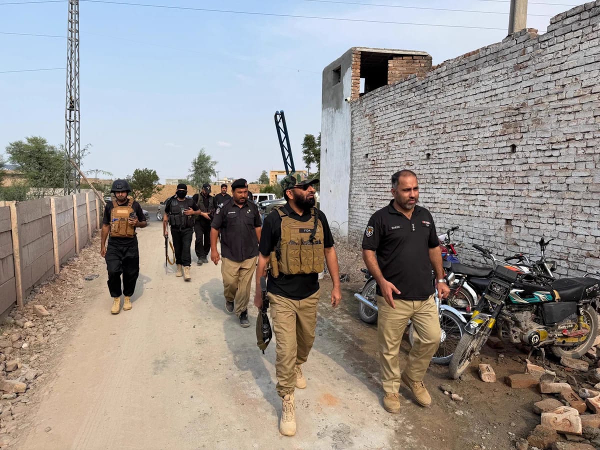 one-policeman-martyred-militant-killed-in-peshawars-warsak-road-encounter